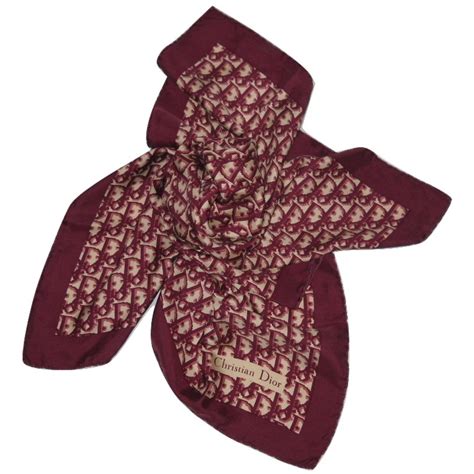 foulard dior logo|christian dior scarf.